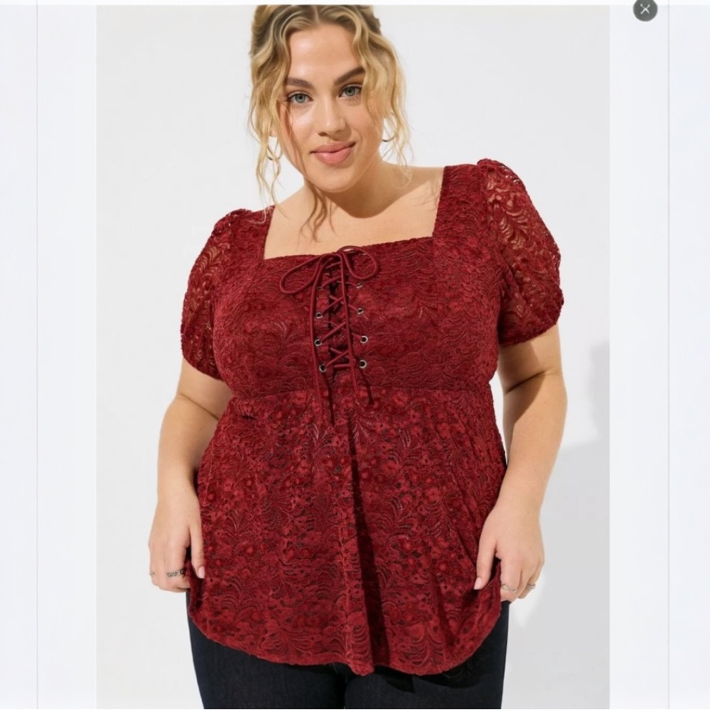 New with tags plus size 0 torrid lacey babydoll corset peplum top.
